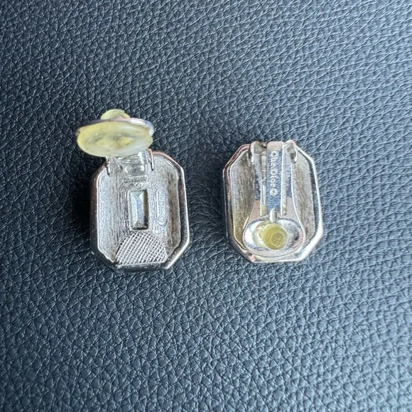 Vintage Christian Dior Aqua Blue crystal clip-on earrings - Picture 9 of 10